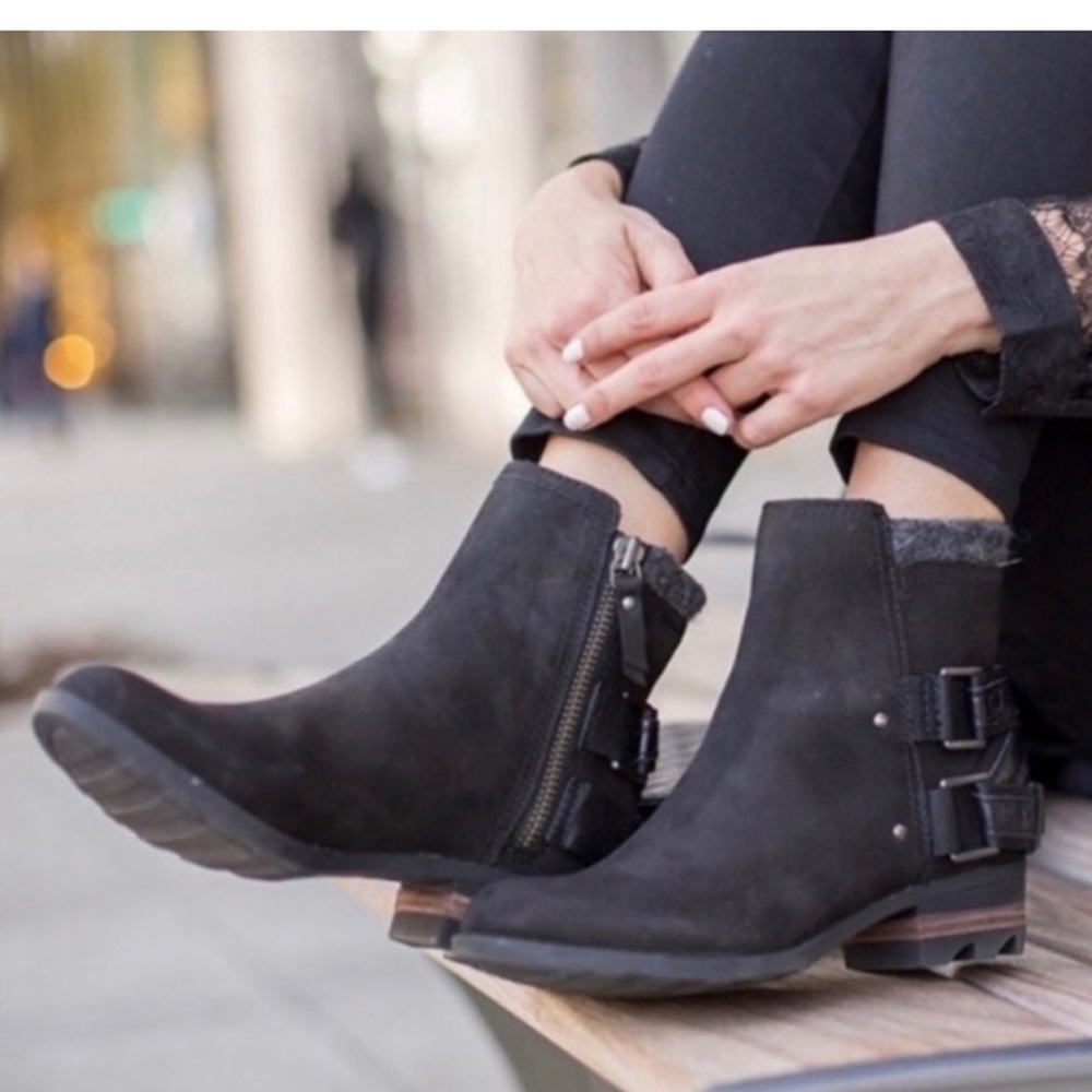 Sorel Lolla black suede ankle booties